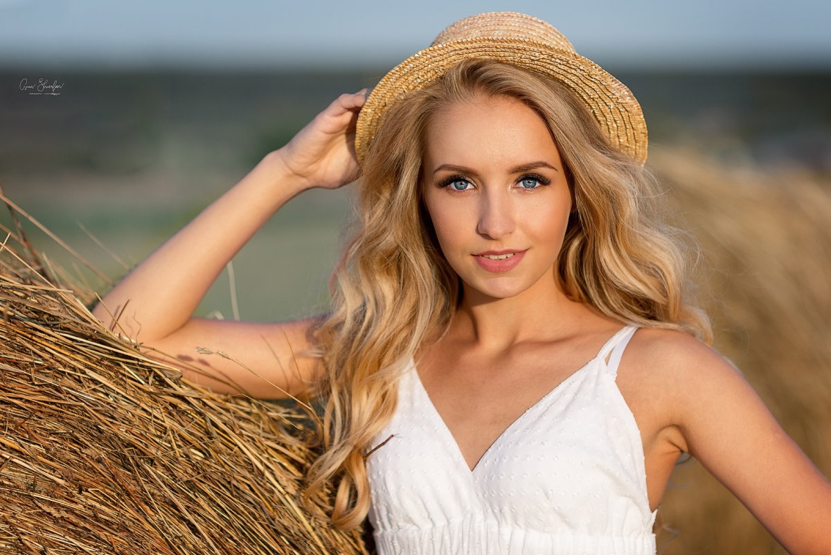 Модель блондинка Кристина