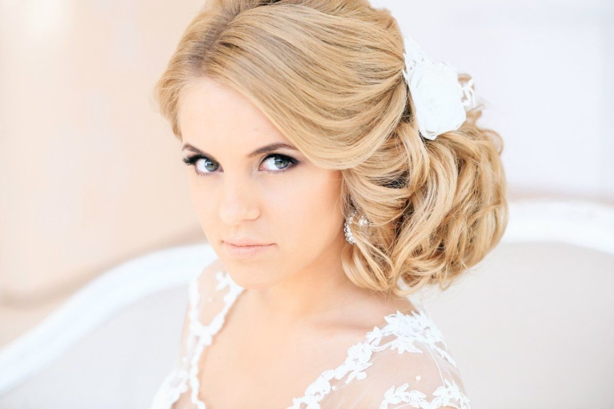 Свадебные причёски на короткие волосы с челкой