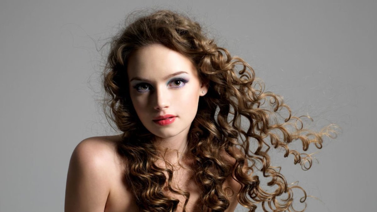 Катя Василенко кудри