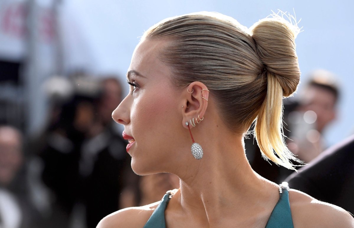 Скарлетт Йоханссон сережки