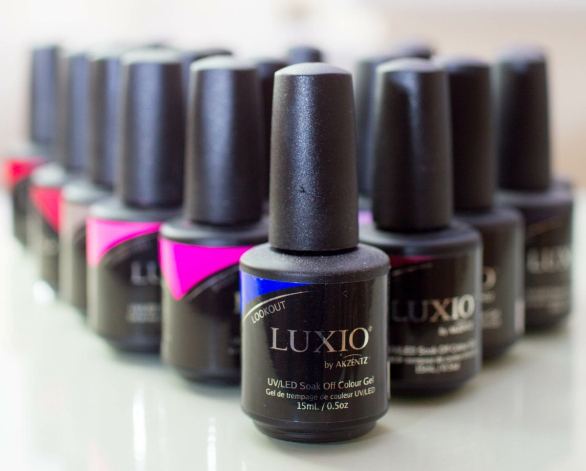 Акриловая стойка Luxio by Akzentz 'Black Edition (27 бут.)