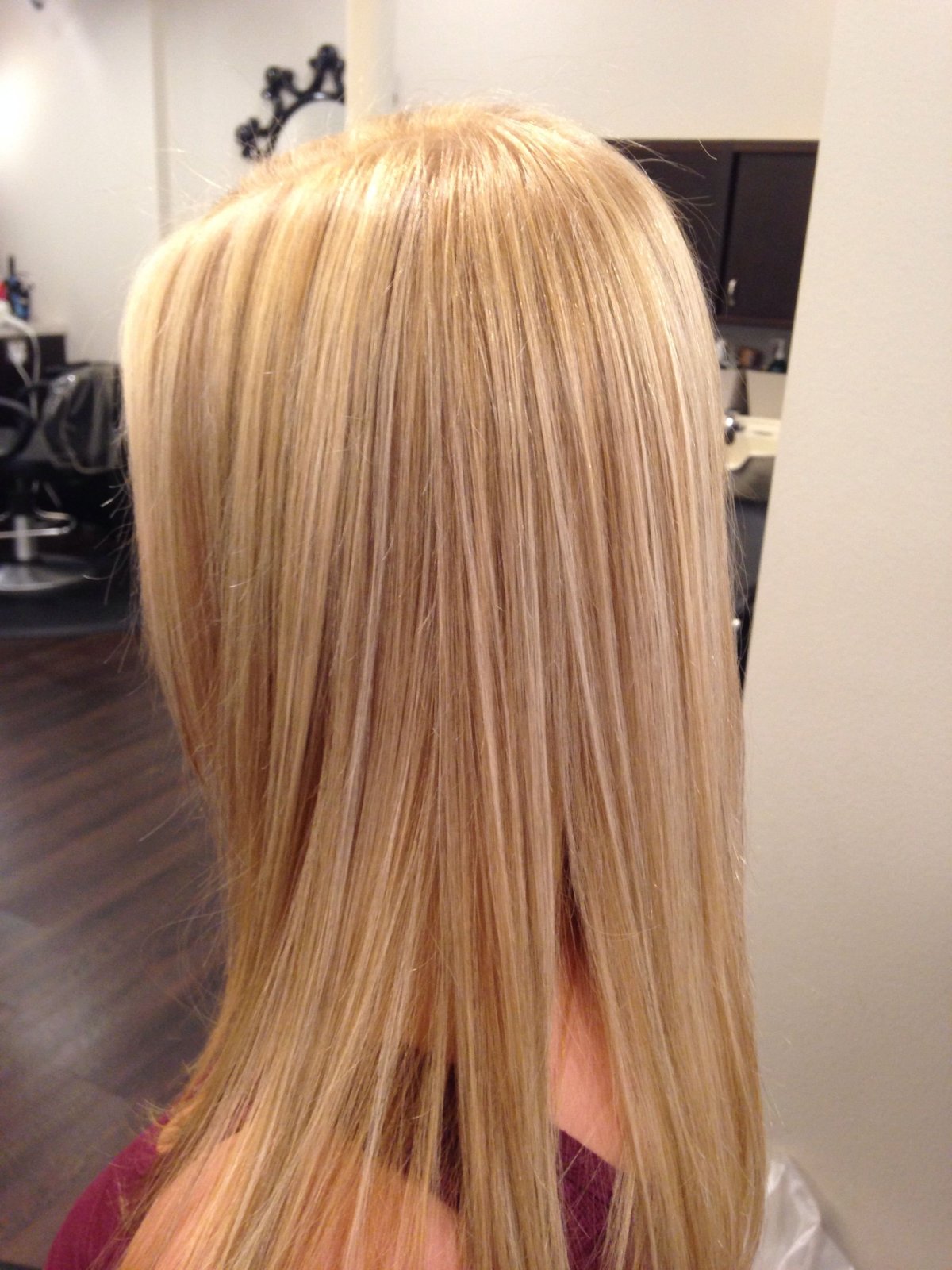 Медовый оттенок волос с мелированием