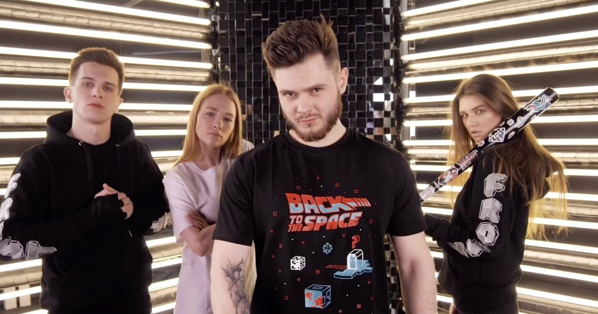 Мальчик с пепельными волосами