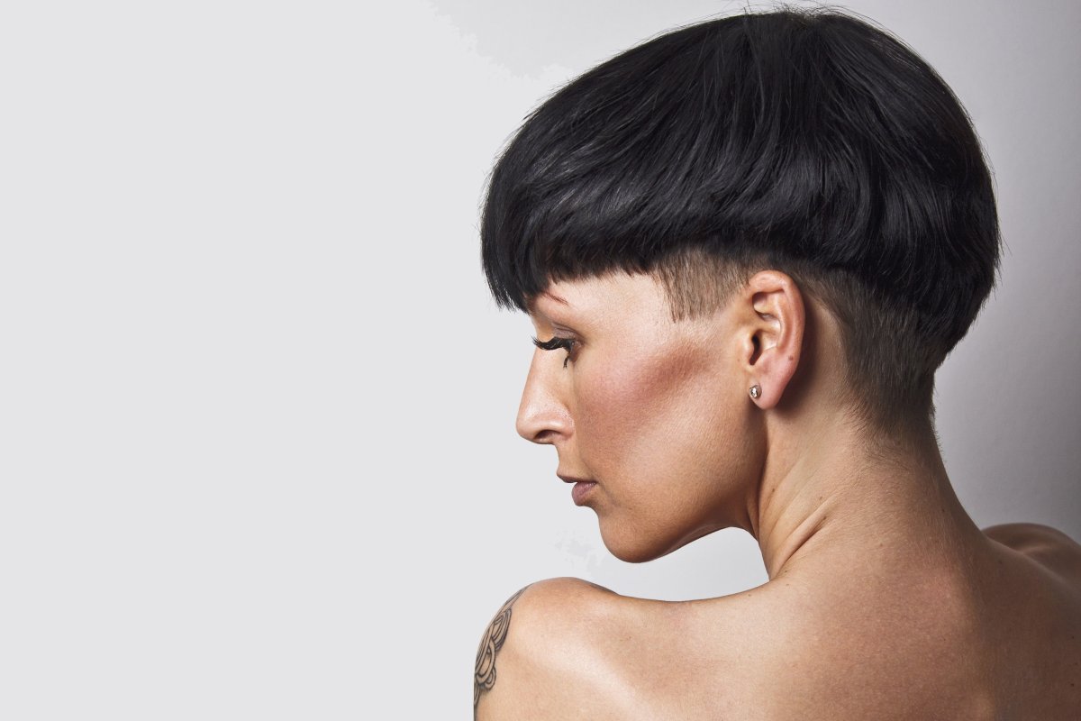 Томбой стрижка Пикси горшок