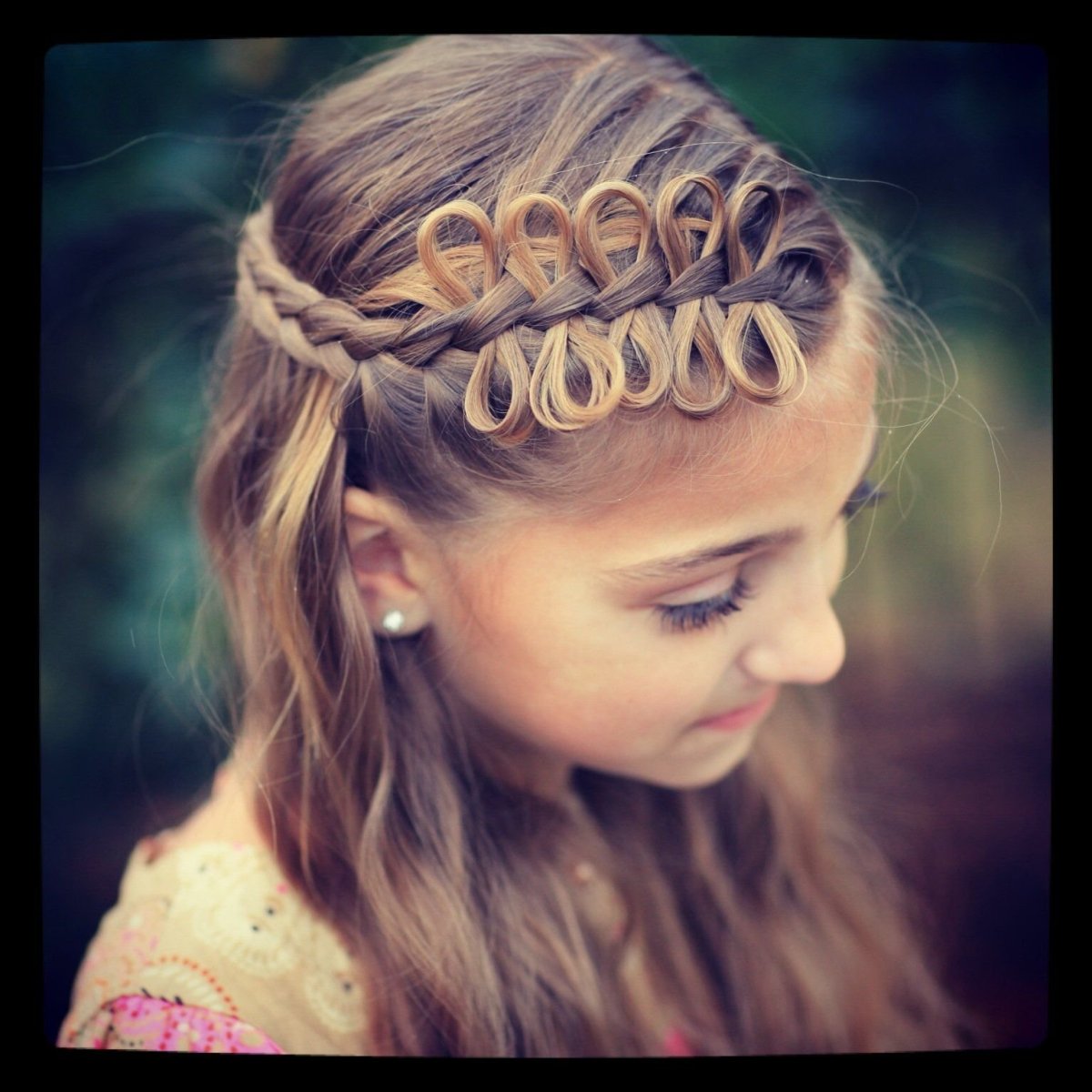 Прическа с ободком для девочки