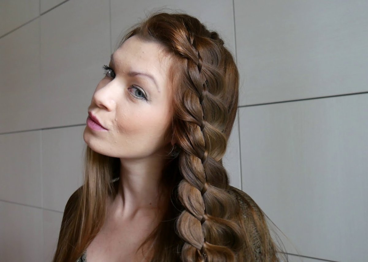 Прически с косичками