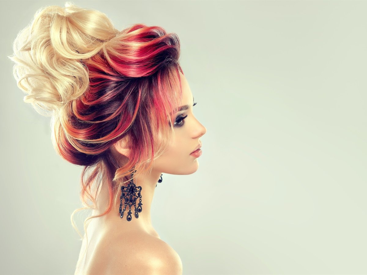 Вечерние прически на средние волосы