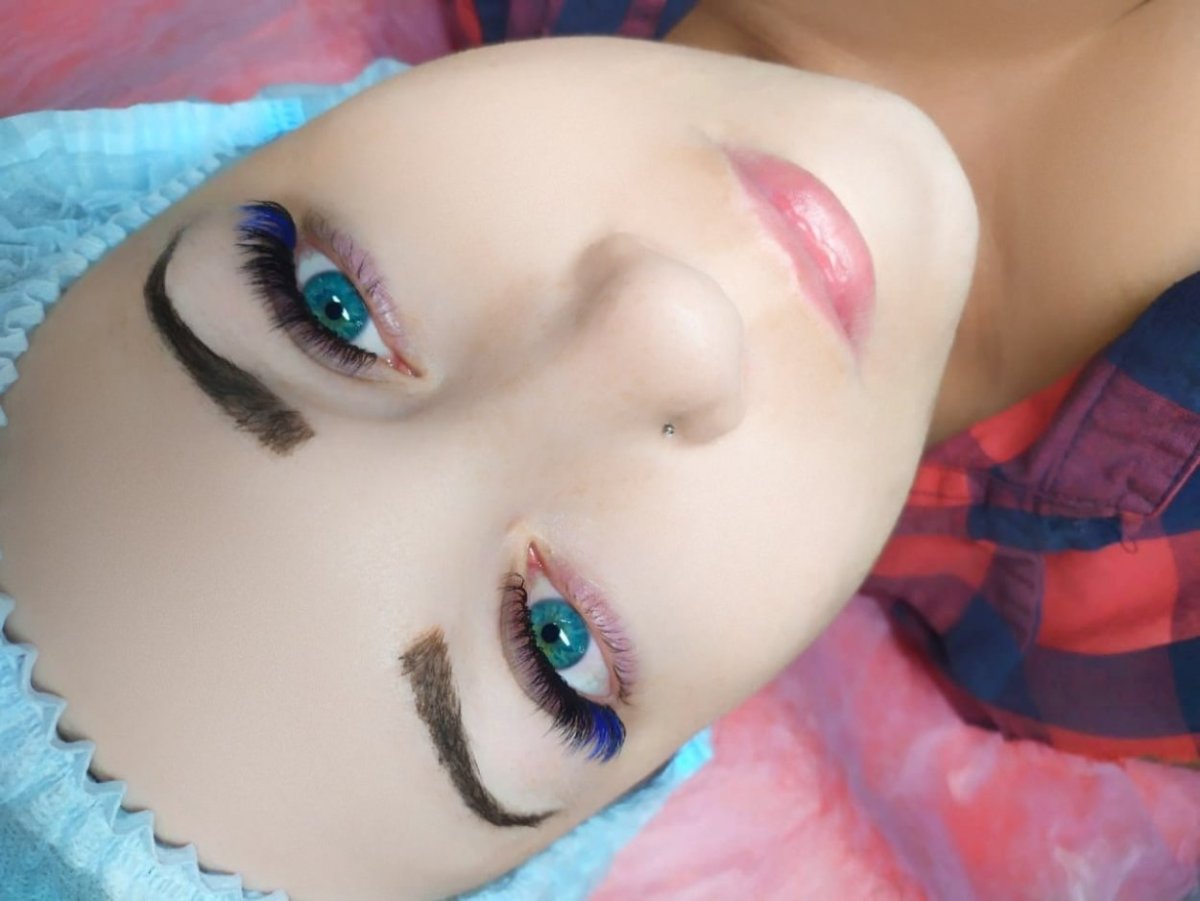 Нарощенные ресницы 2д изгиб м