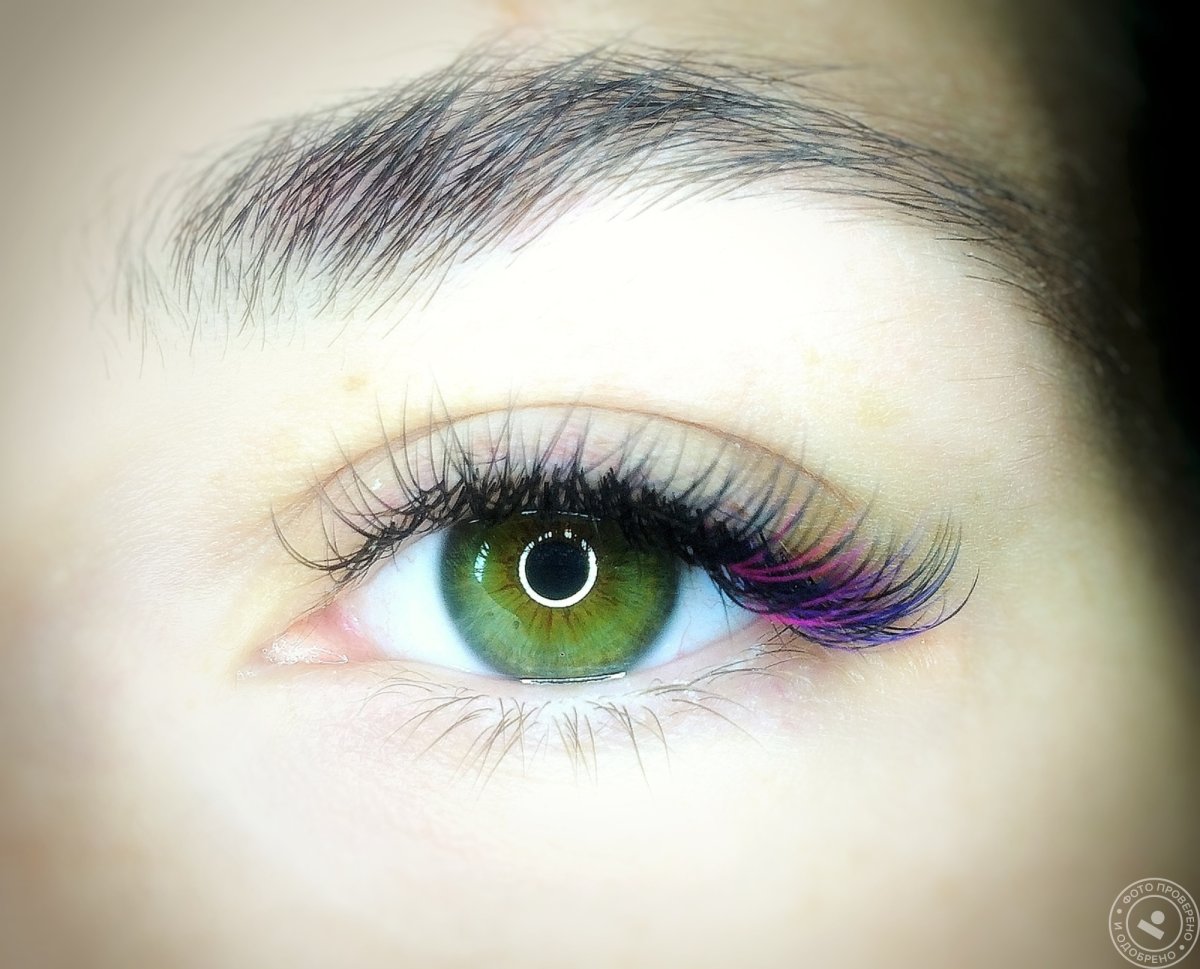 Декор цветными ресницами