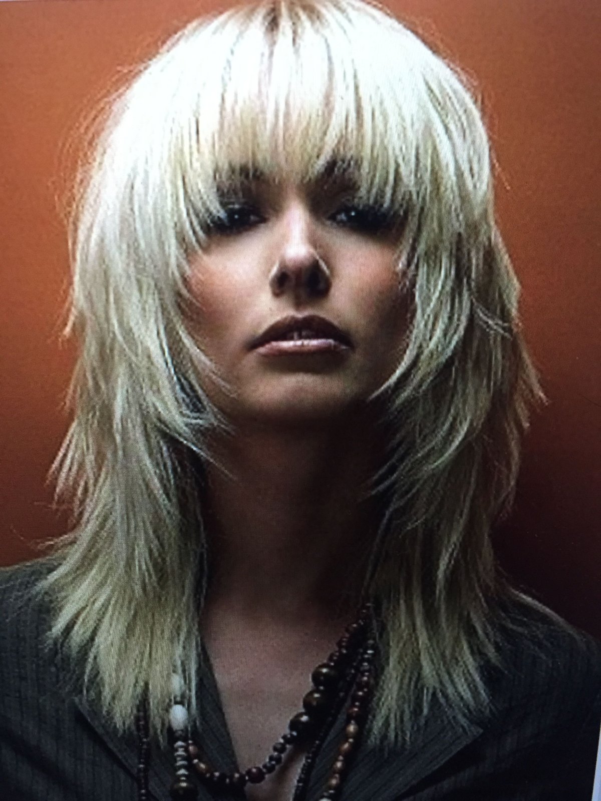 Каскад с корейской челкой