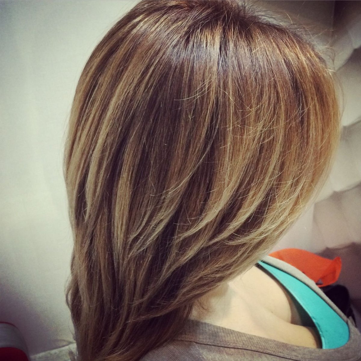 Стрижка Каскад 2022 на средние мелированные волосы