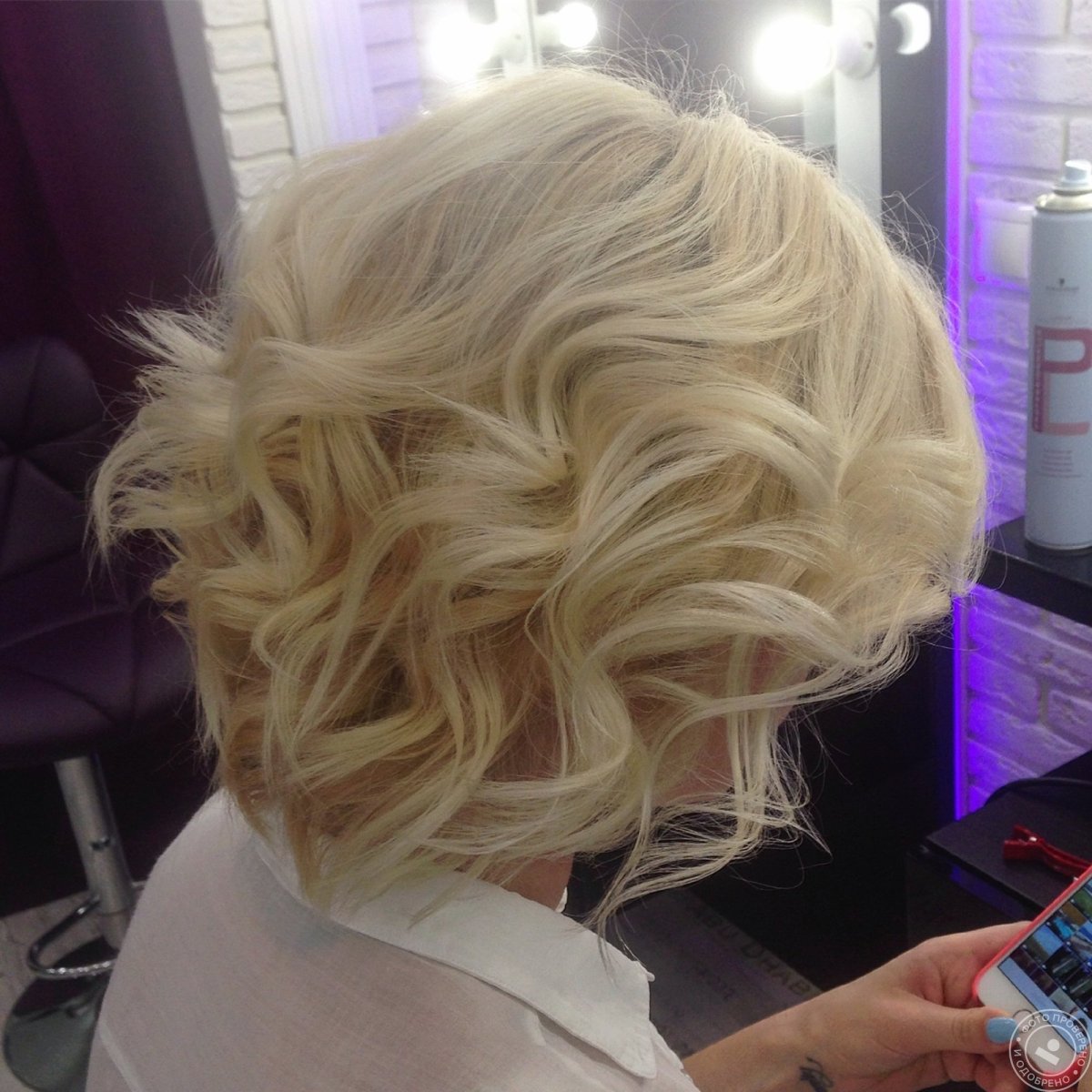 Прически с плойкой на короткие волосы