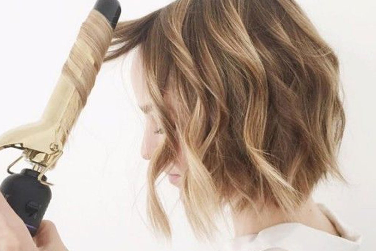 Укладка челки утюжком