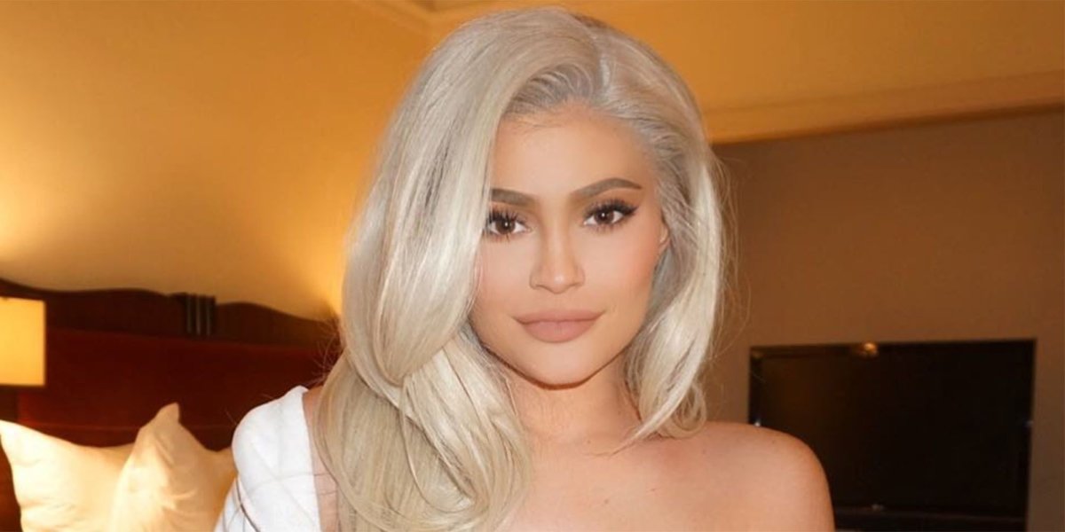 Кайли Дженнер блонд