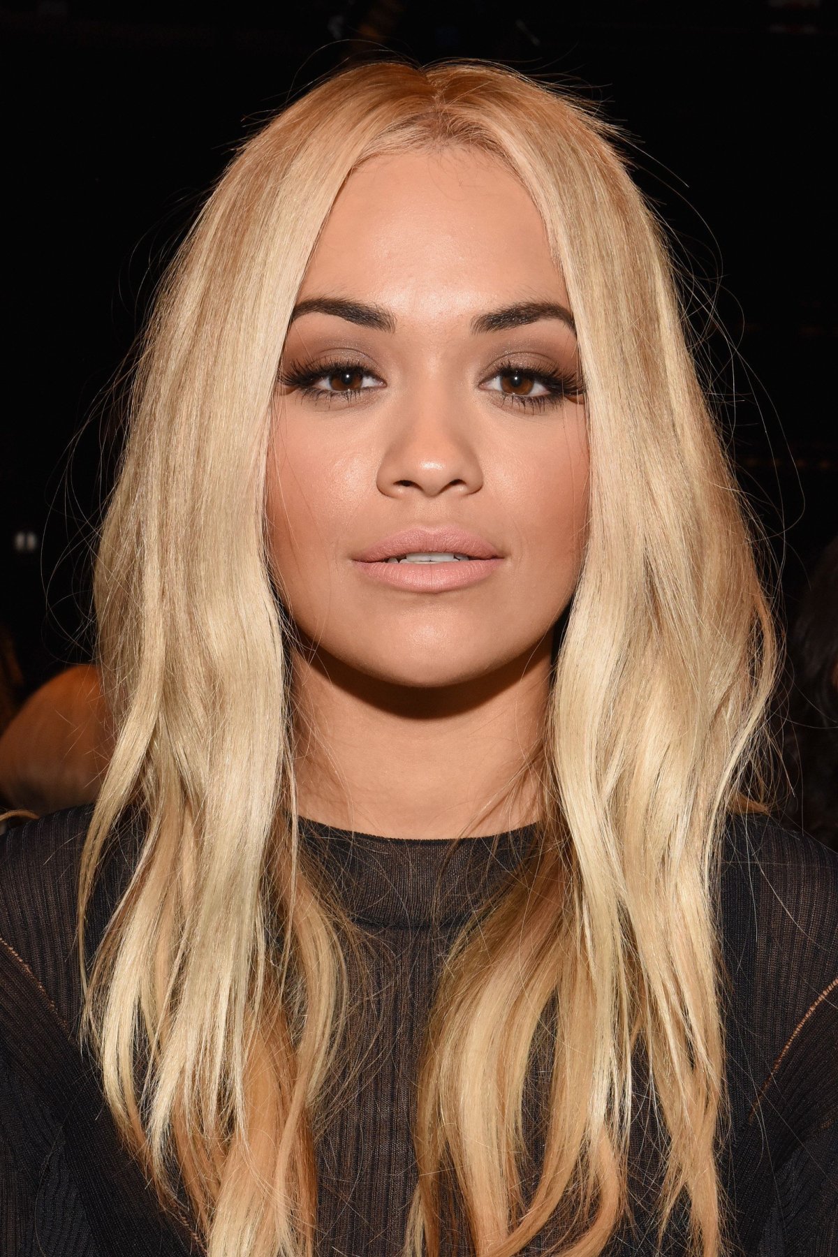 Рита Ора блондинка