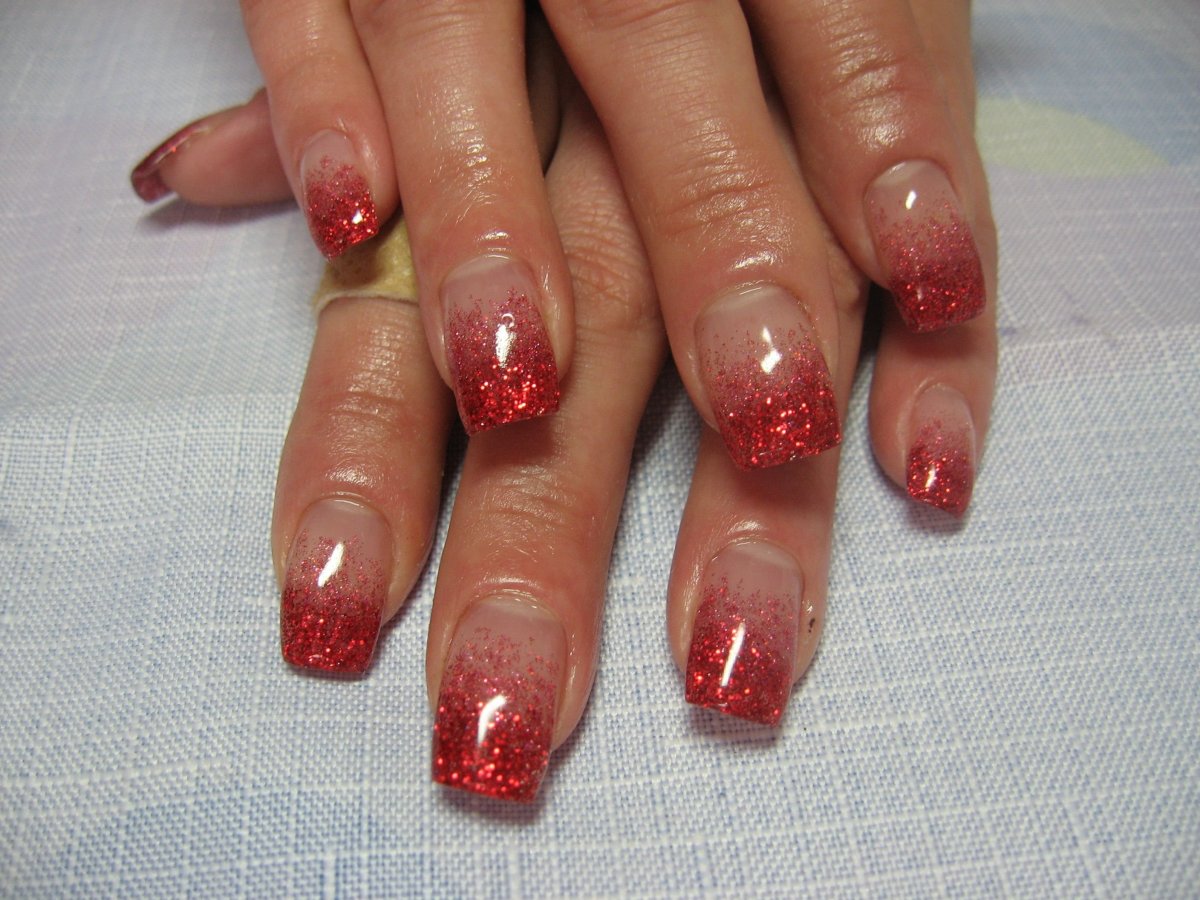 Френч красный с блестками