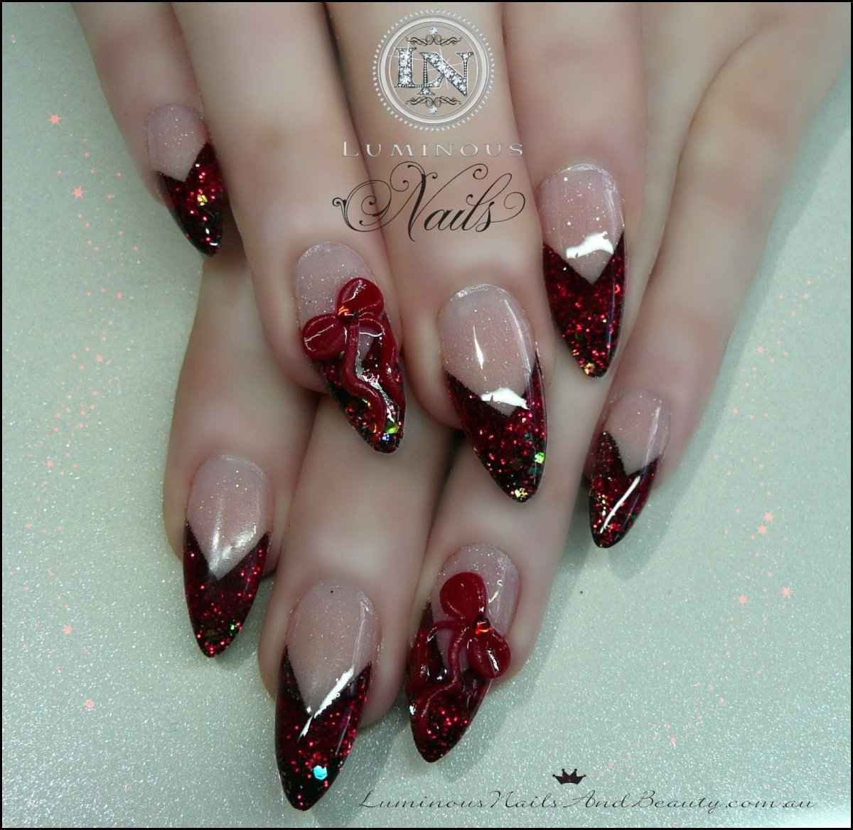 Френч красный с блестками