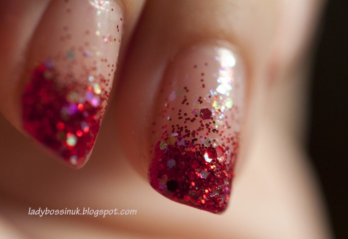 Маникюр коралловый френч