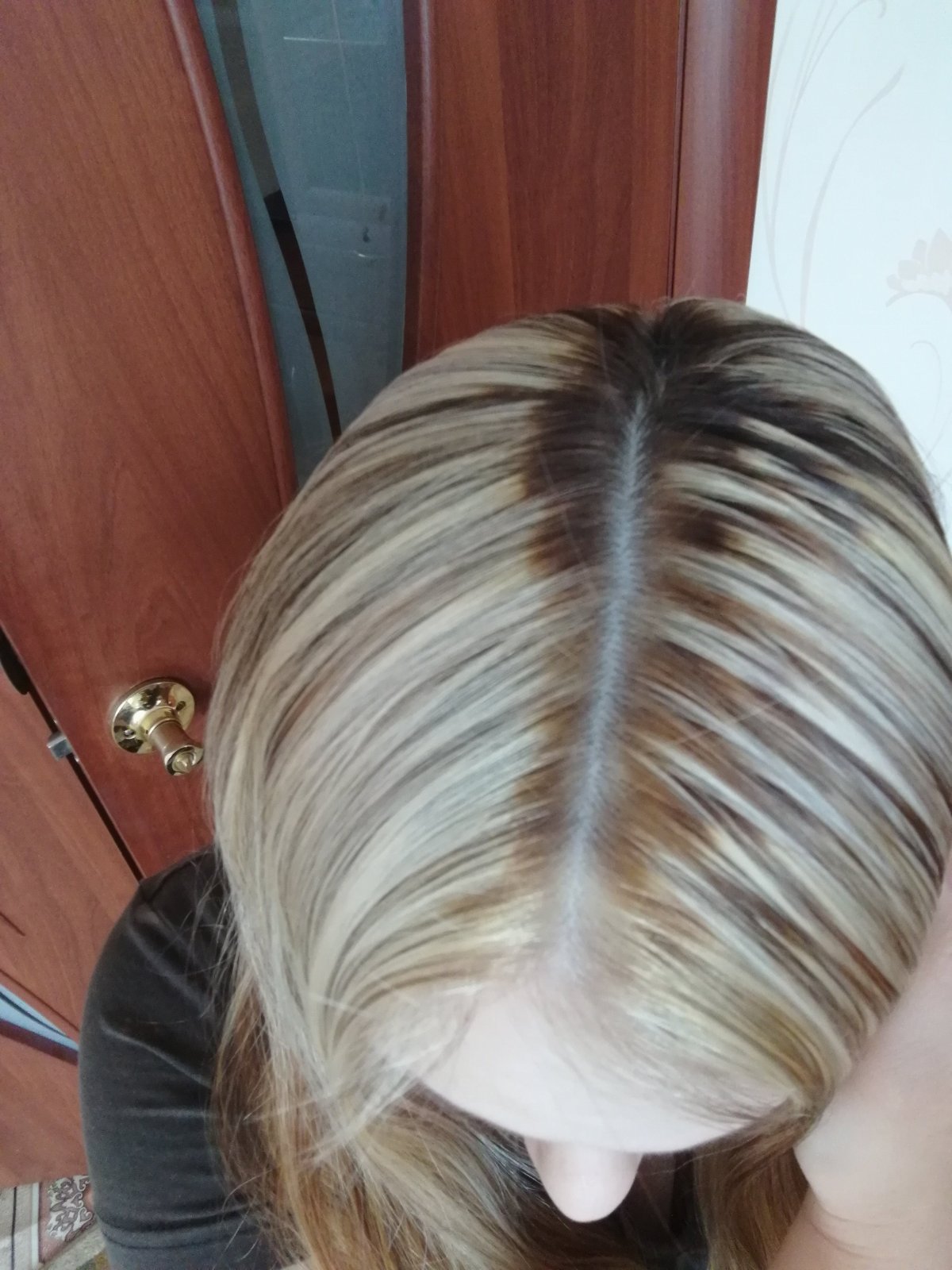 Тонкое мелирование на темные волосы