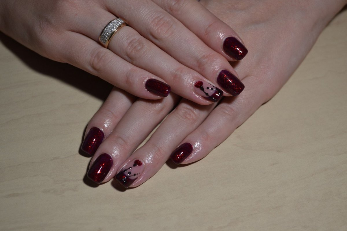 Шеллак на короткие круглые ногти