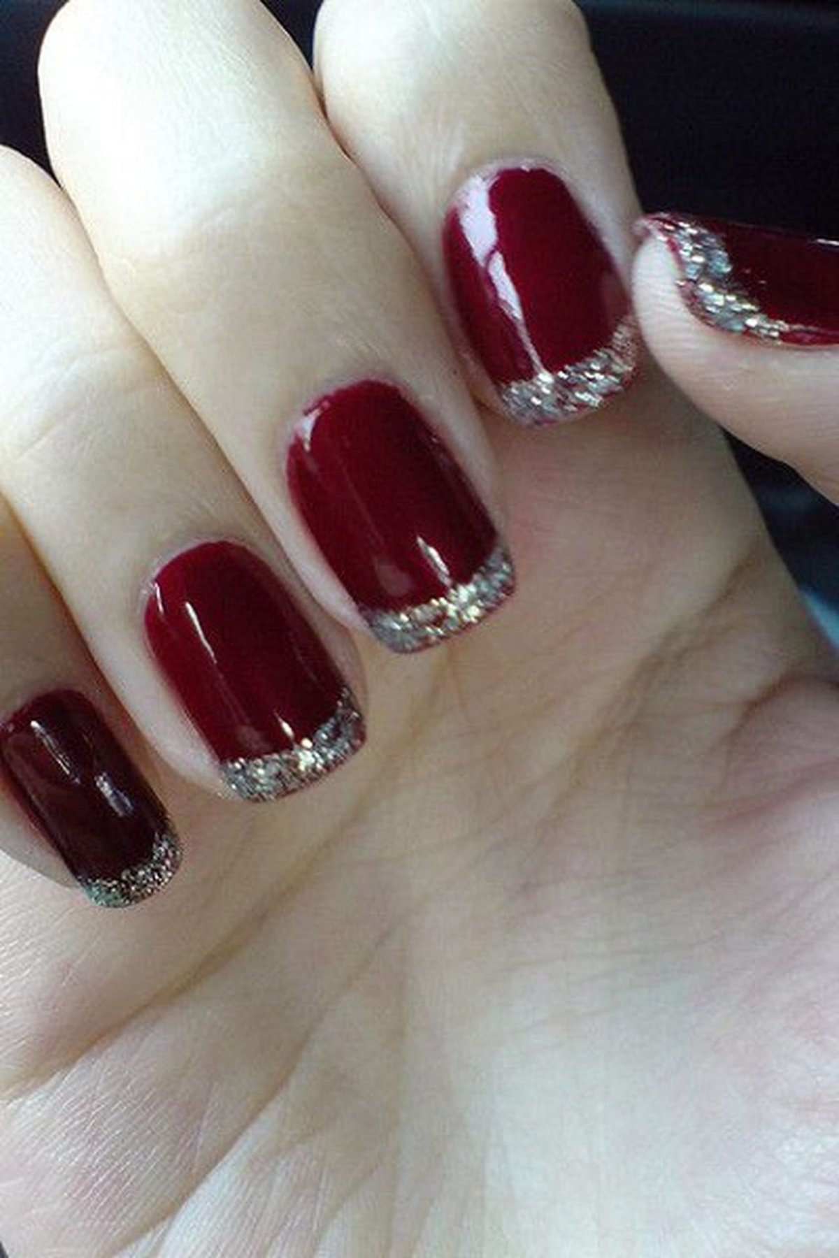 Маникюр на короткие ногти бордовый френч