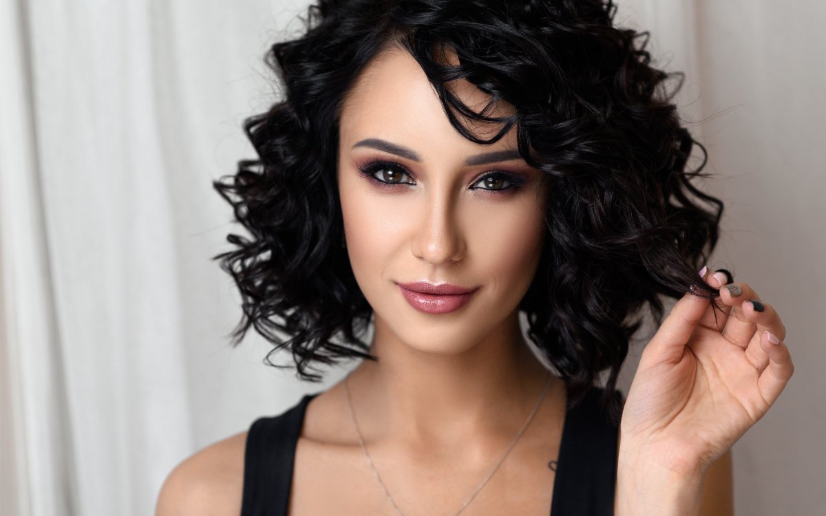 Укладка кудри на средние волосы 2021