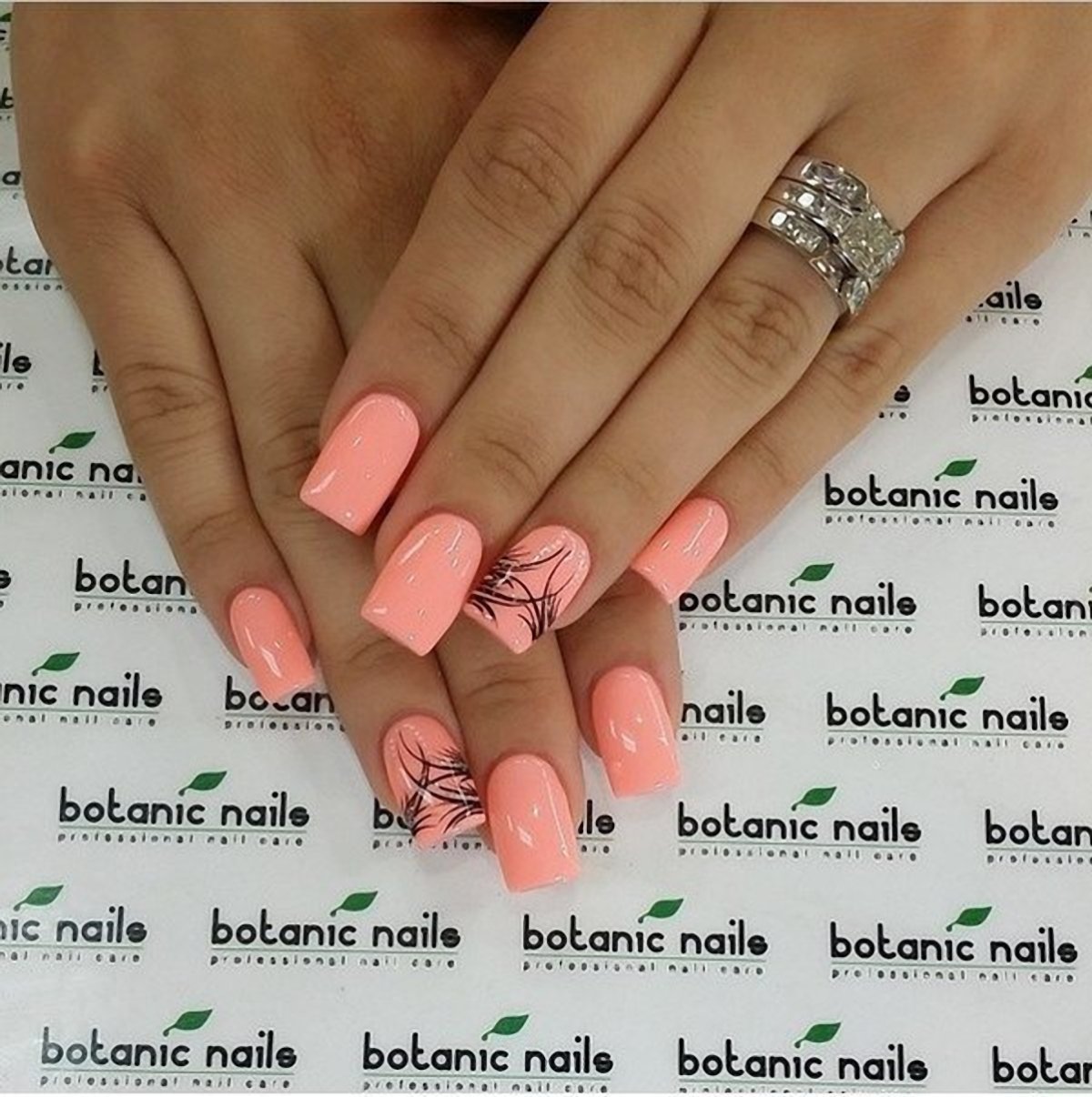 Дизайн ногтей лососевый цвет