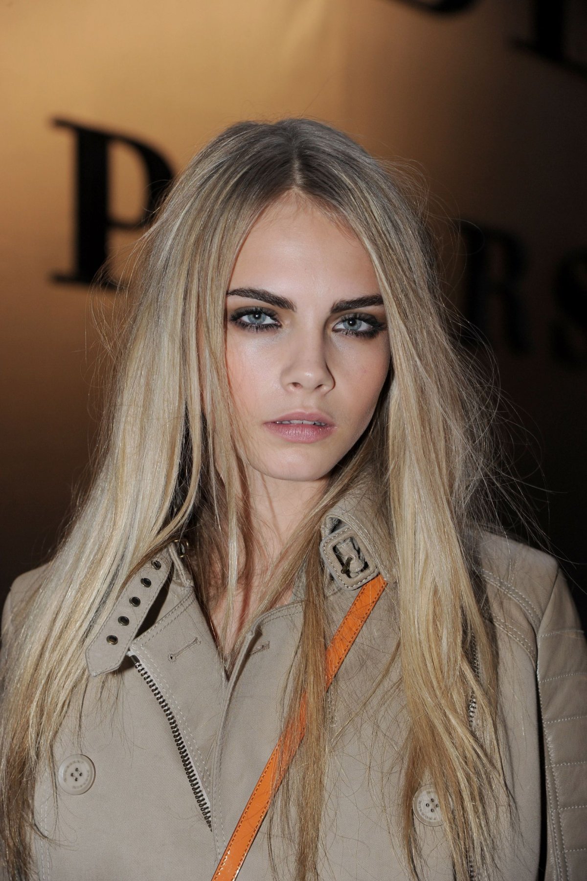 Cara Delevingne блондинка