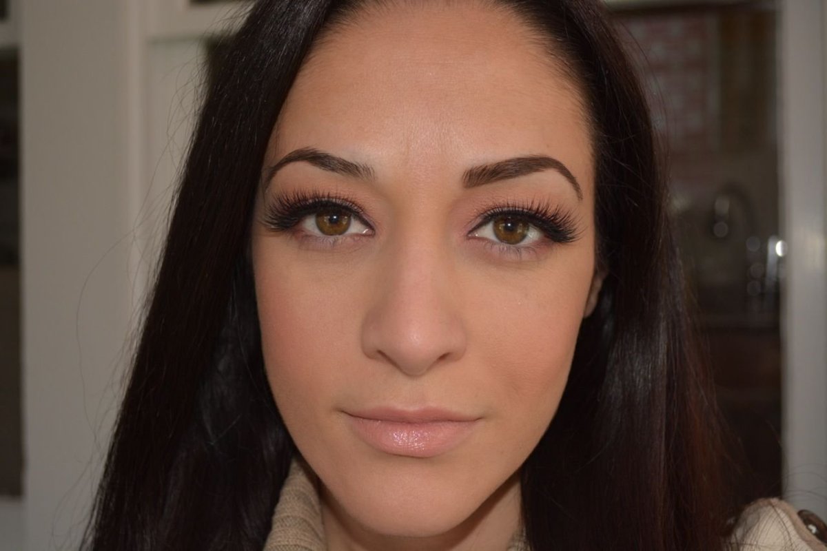 Татуаж бровей для брюнеток