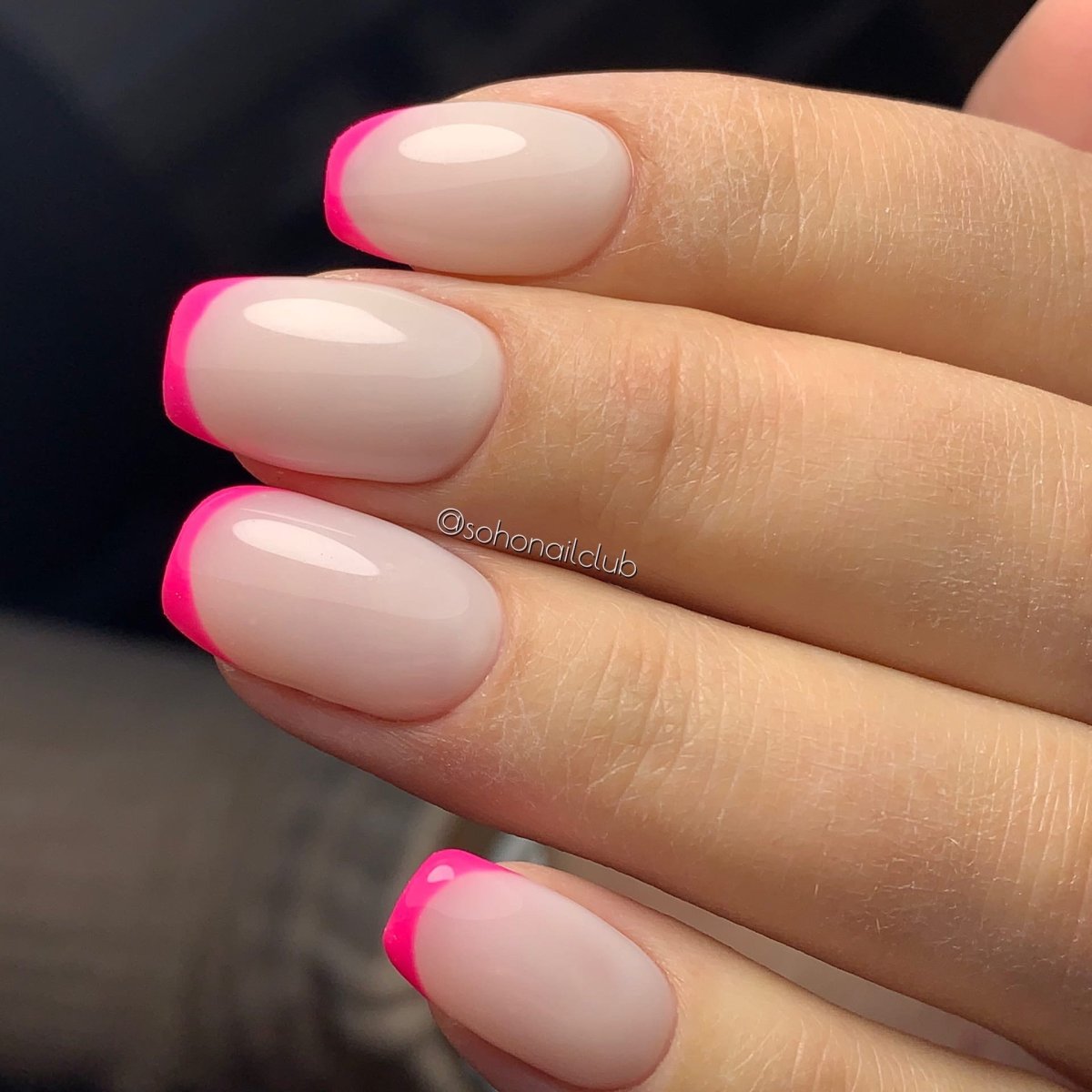 Французский маникюр розовый