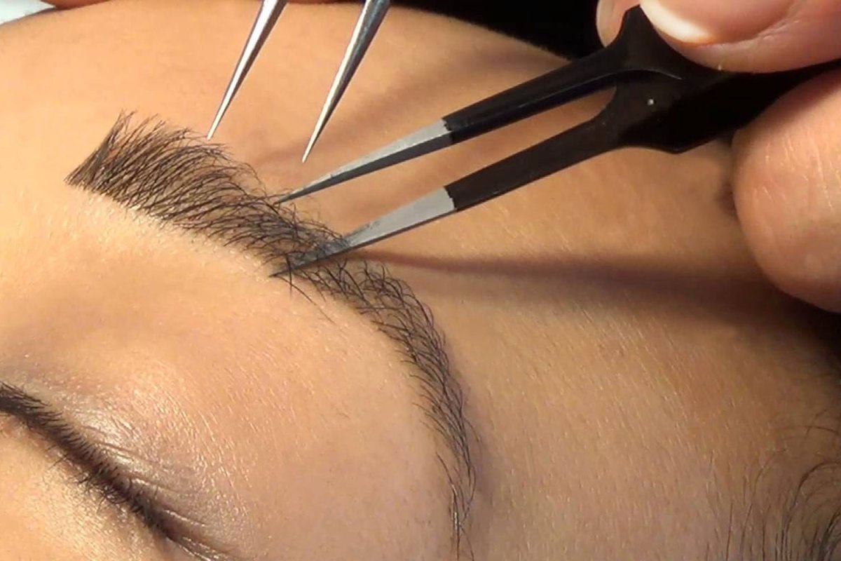 Мужской татуаж бровей