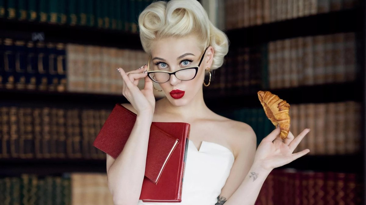 Саша Иванова