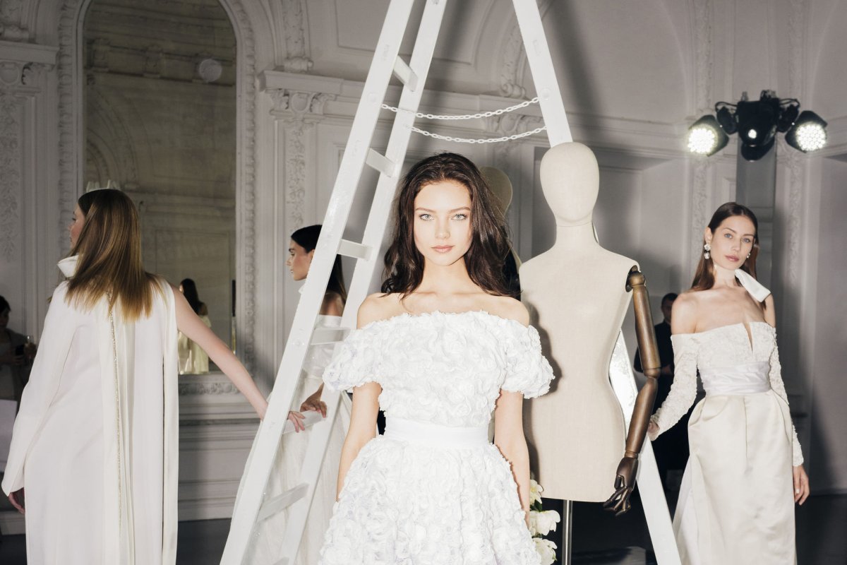 Алеся Кафельникова в свадебном платье