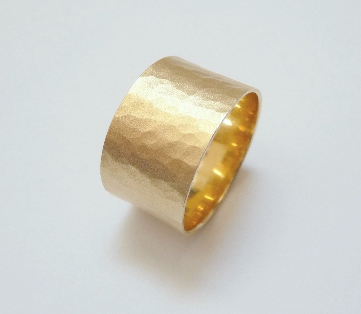 Обручальное кольцо с отпечатком пальца