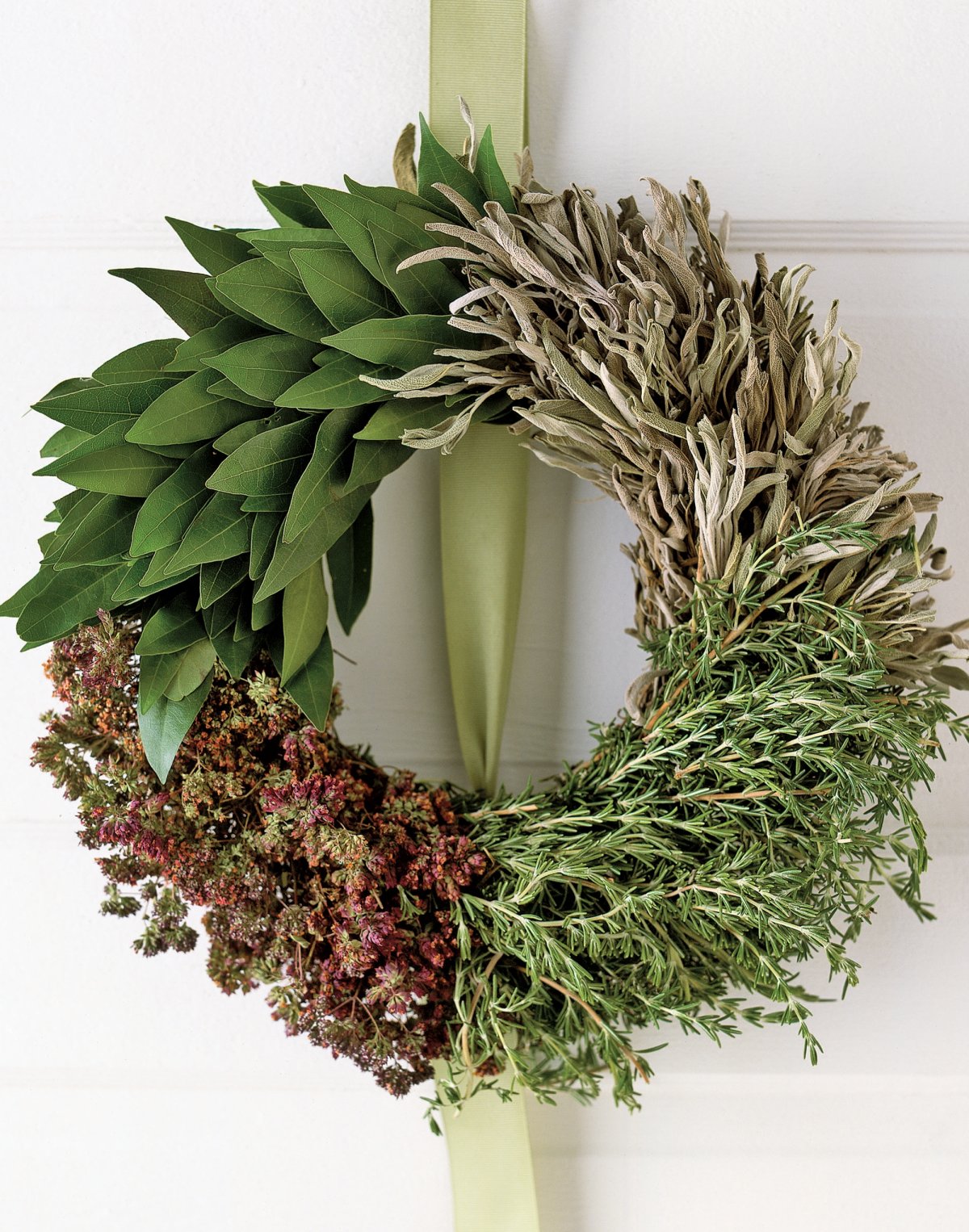 Панно из картонных трубок