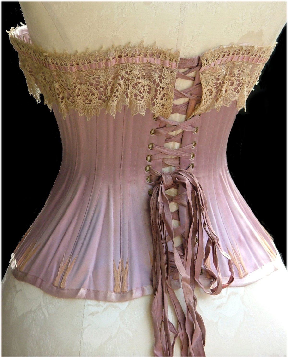 Джойс Спакман корсеты