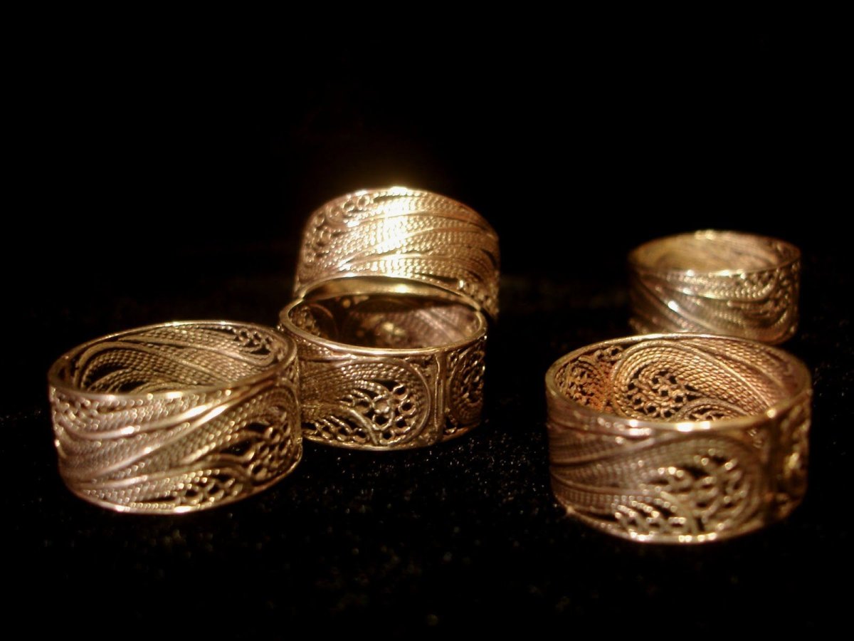 Обручальные кольца болты