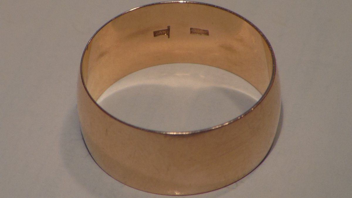 Обручальное кольцо