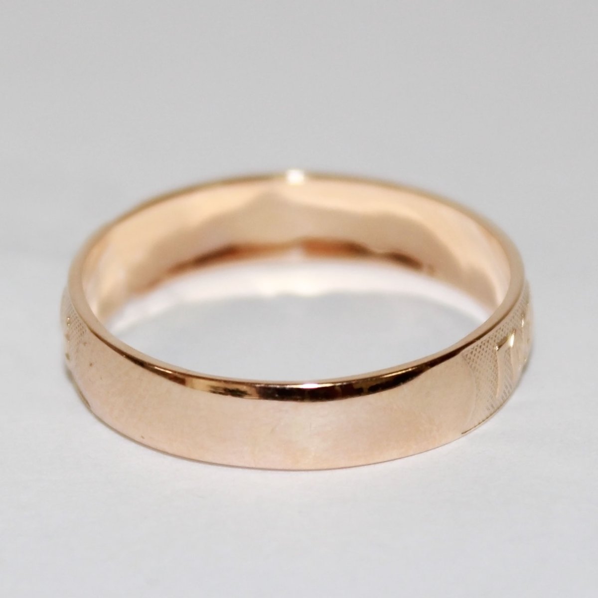 Обручальные кольца резные