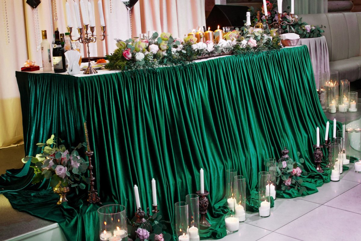 Президиум в изумрудном цвете