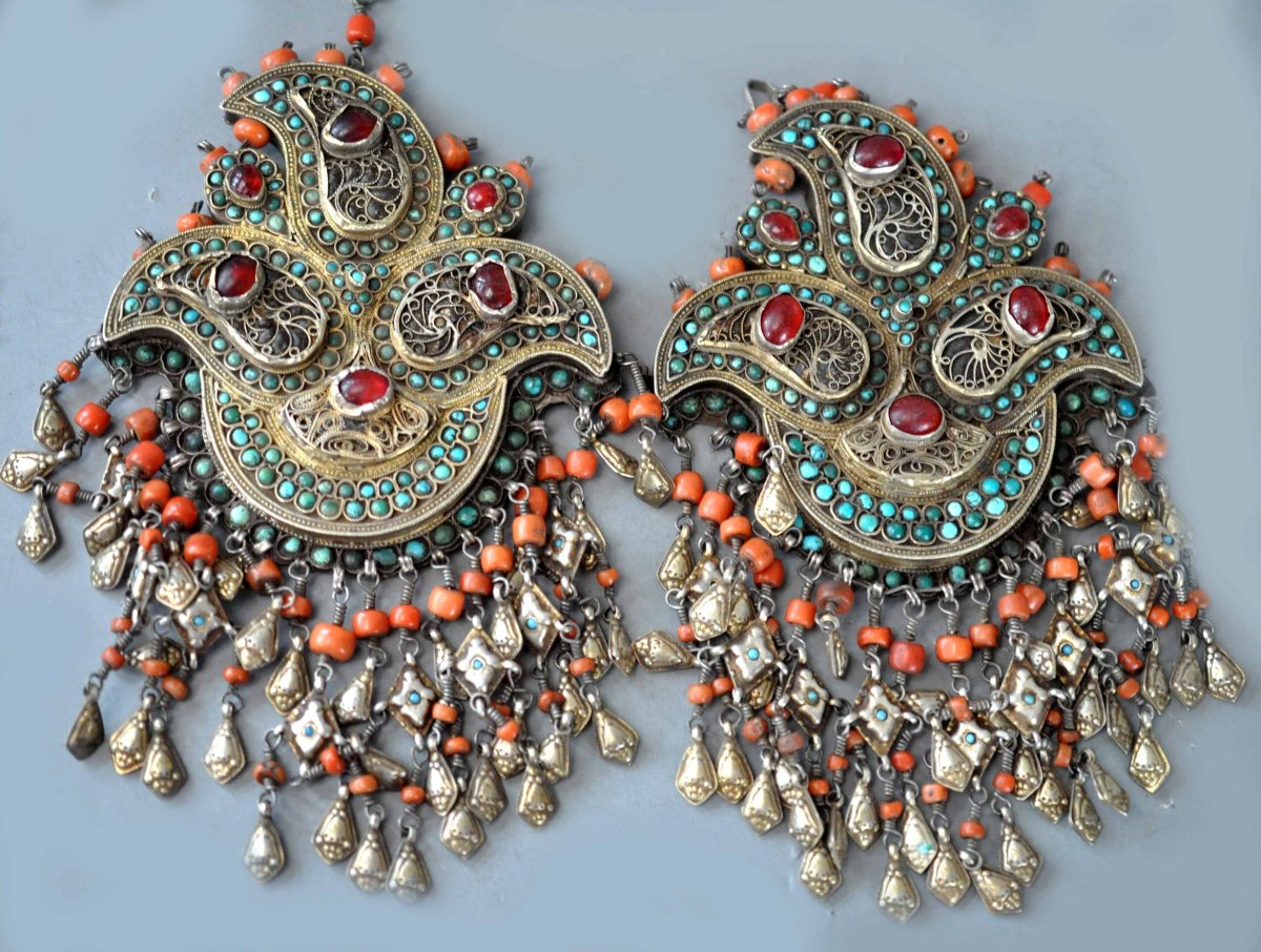 Старинные этнические украшения