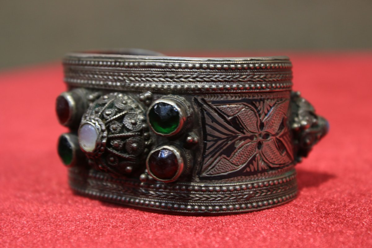 Туркменские национальные украшения