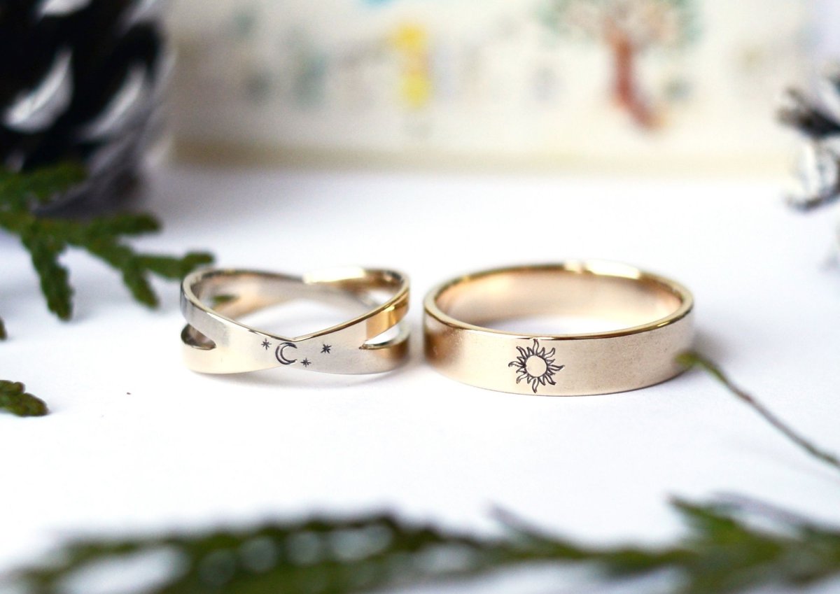 Парные кольца солнце и Луна