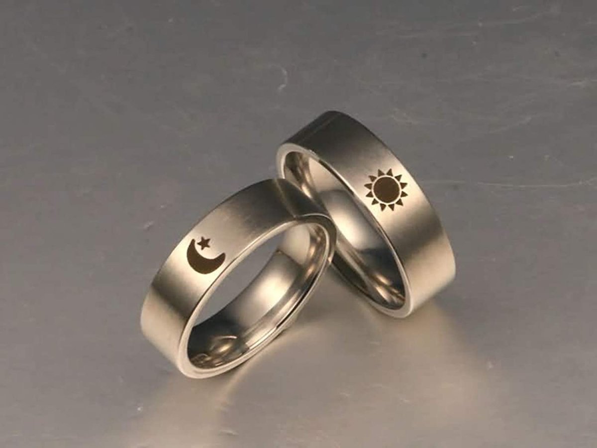 Парные кольца с луной