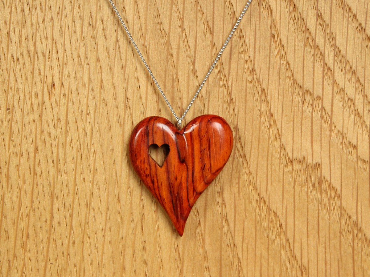 Кулон сердце из двух половинок