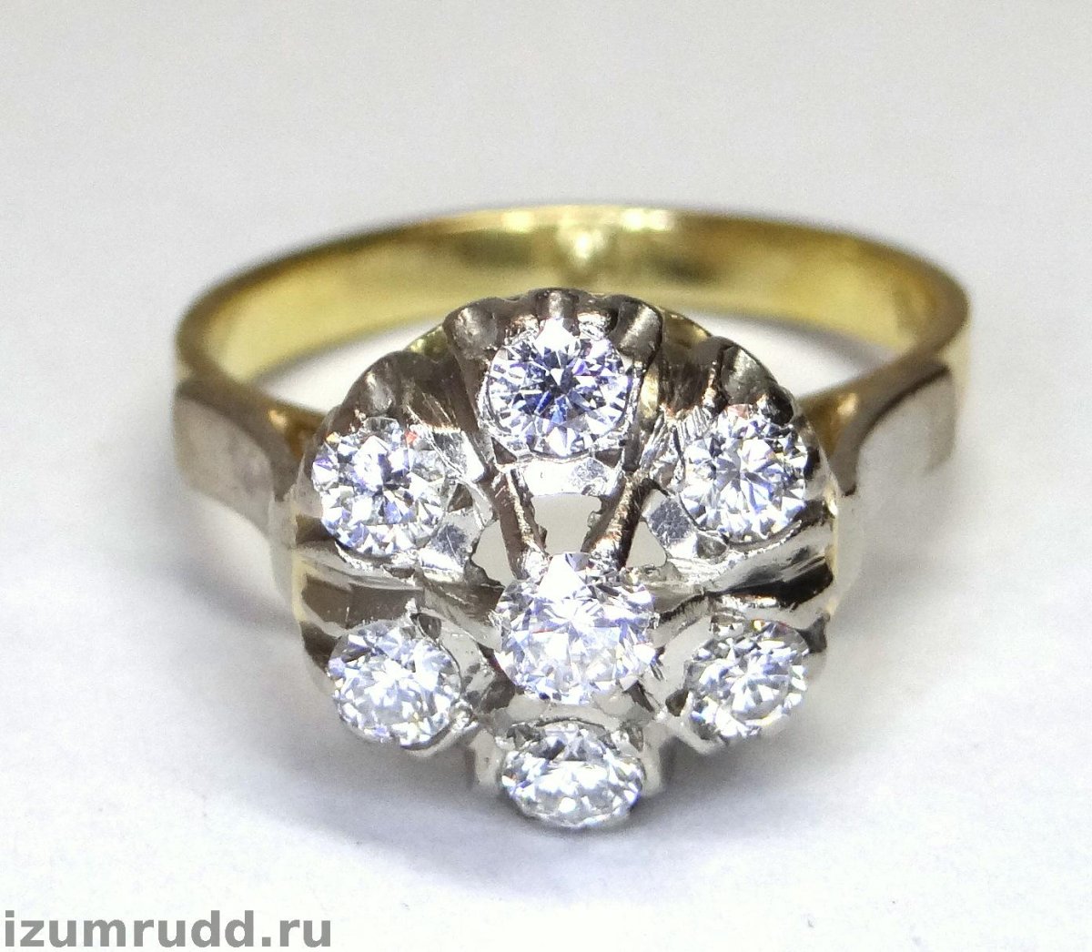 Кольцо 750 пробы с бриллиантами Малинка