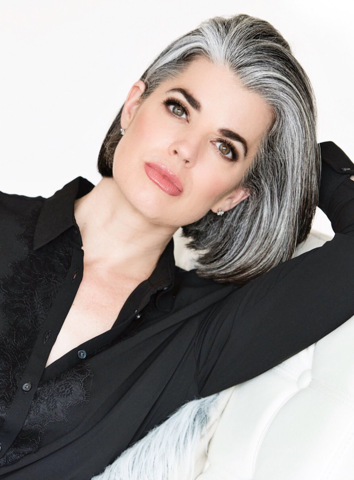 Седые волосы