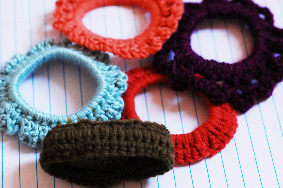 Вязаные бантики для волос