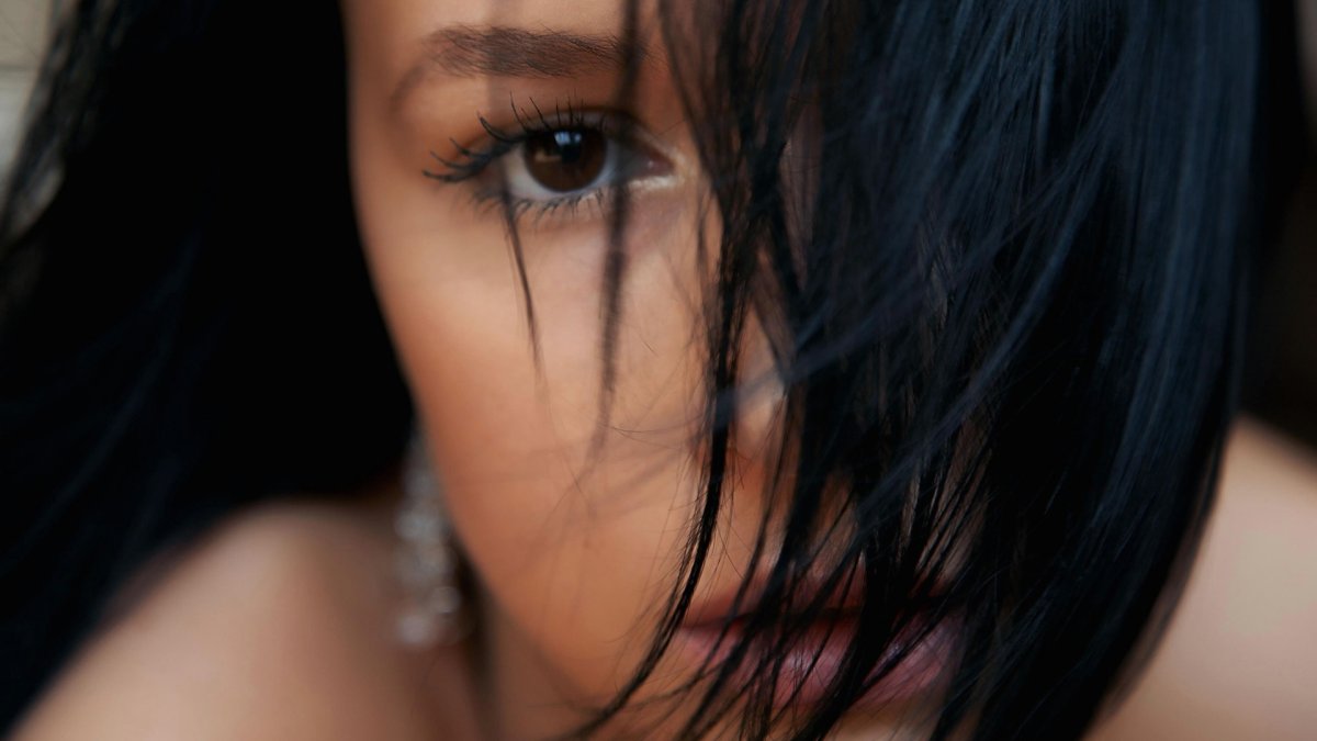 Красивые девушки с карими глазами