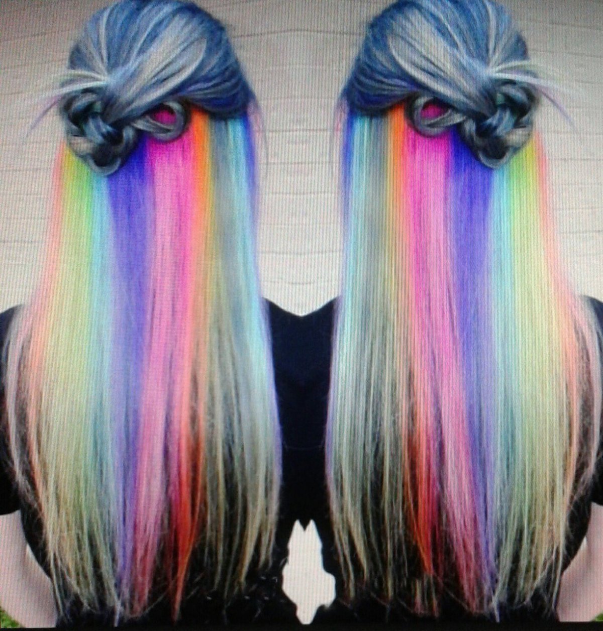 Наращивание цветных прядей